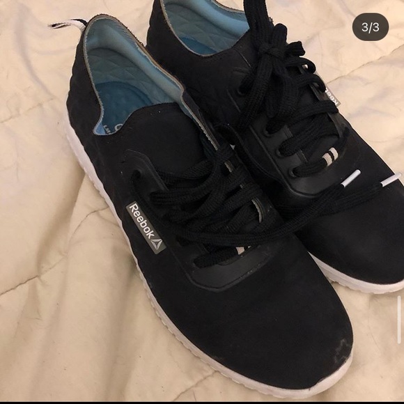 Women’s Rebok Sneakers - Picture 2 of 3